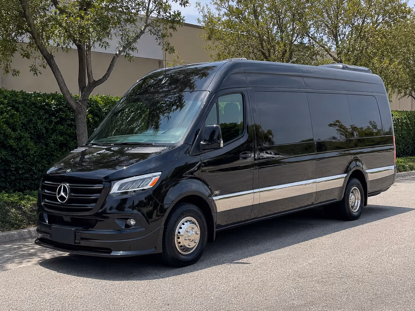 find and book corporate sprinter van transportation in jacksonville and any nearby city