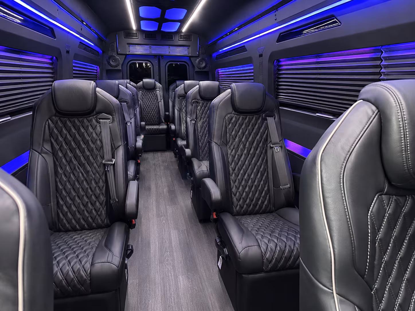 find the perfect transportation for your next airport transfer 2