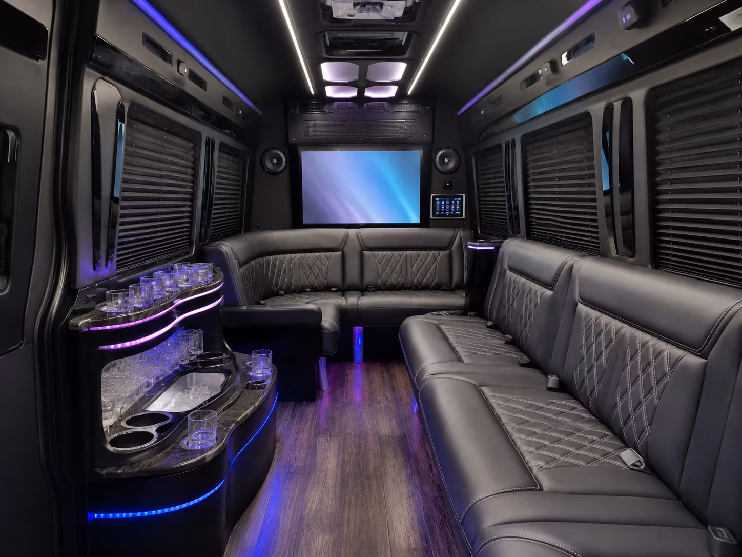 find the perfect transportation for your next airport transfer 3