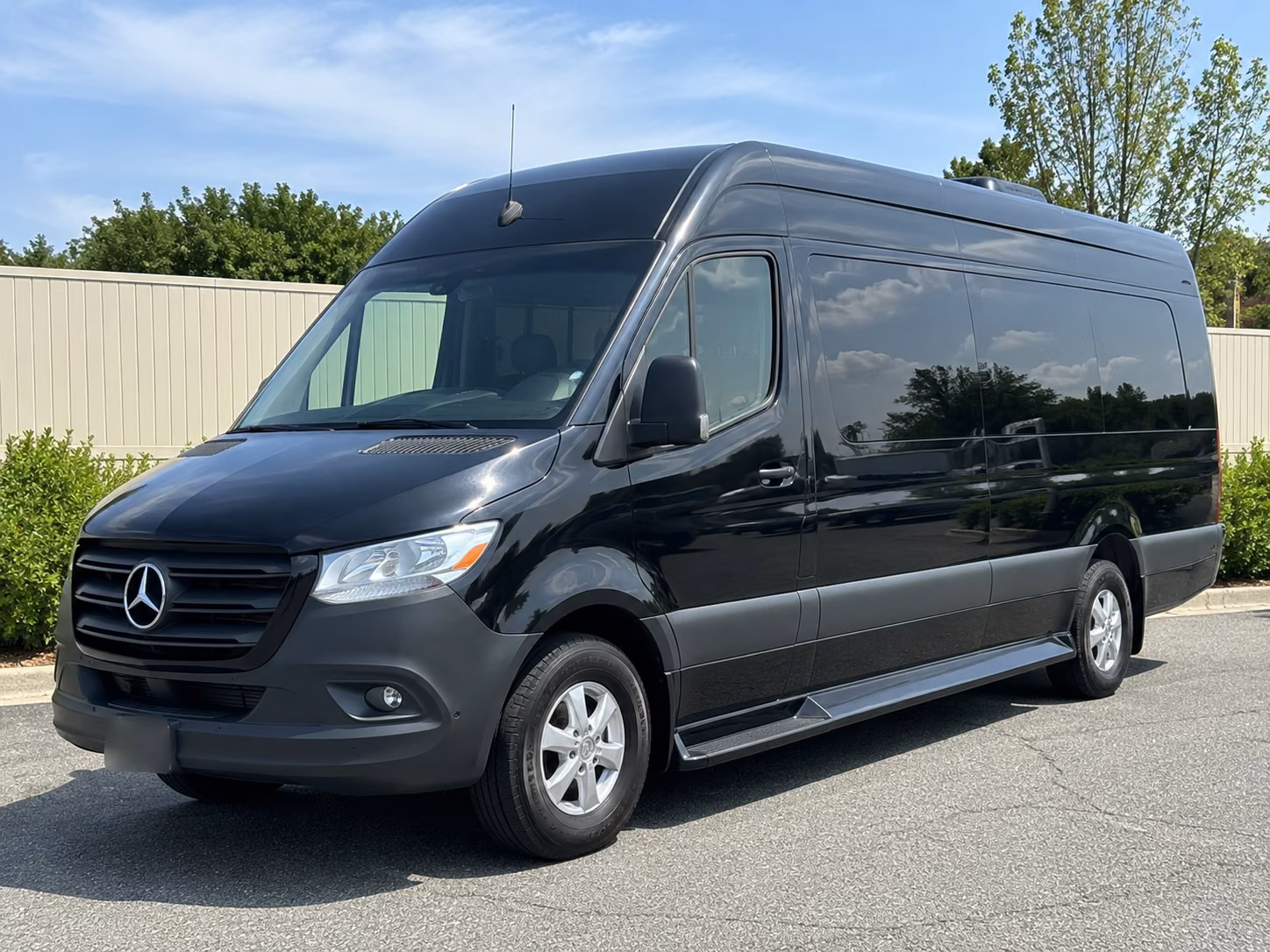 find the perfect transportation for your next airport transfer 4